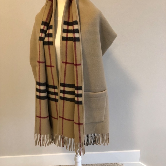 BURBERRY CAPE/ LARGE STOLE - Picture 10 of 16